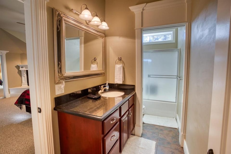 Toilet, Bathroom