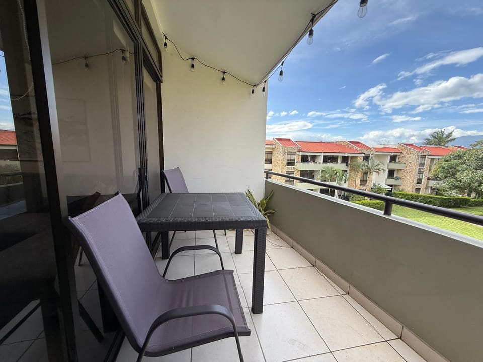 CR MARIPOSA RENTALS Brand New lake view Penthouse with office space Apartment in San José Province