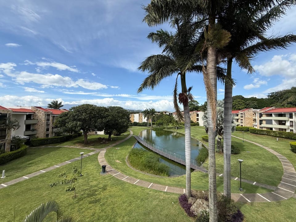 CR MARIPOSA RENTALS Brand New lake view Penthouse with office space Apartment in San José Province