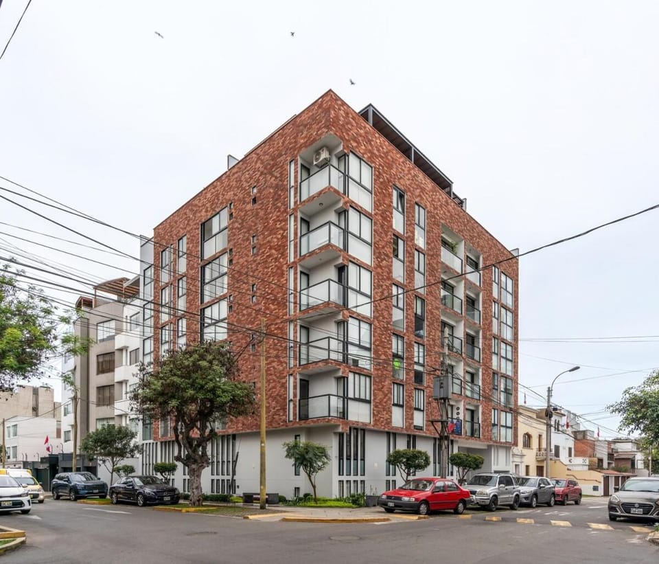 Property building, Location