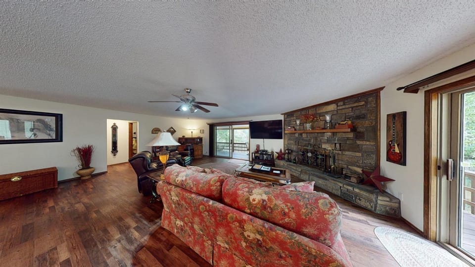 Lakeside Bliss Golf, Lakefront, Deck, Pets OK House in Garland County