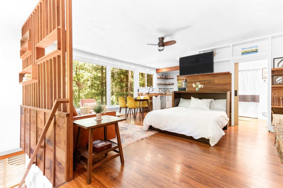 Redwood Cabin with Hot Tub Canyon View and Dogs OK Cabin in Guerneville