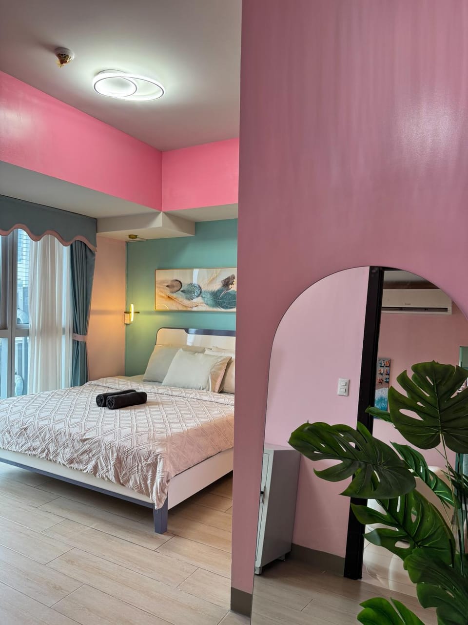 Uptown Parksuites Tower 2 4BR in BGC Taguig Apartment in Makati