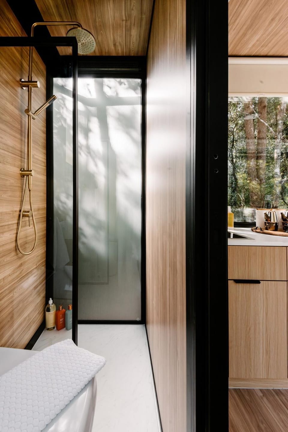 Luxury Eco Pod with Jacuzzi - Sunny Coast Retreat Apartment in Queensland