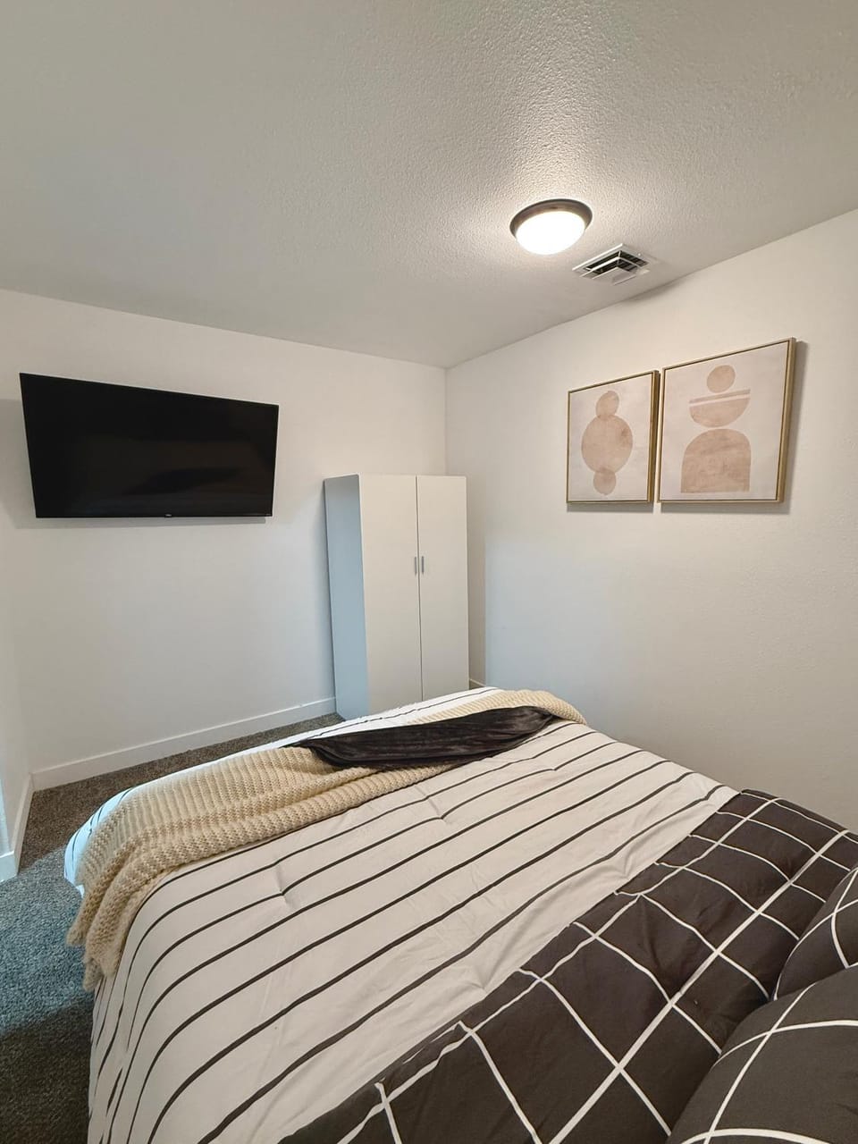 TV and multimedia, Photo of the whole room