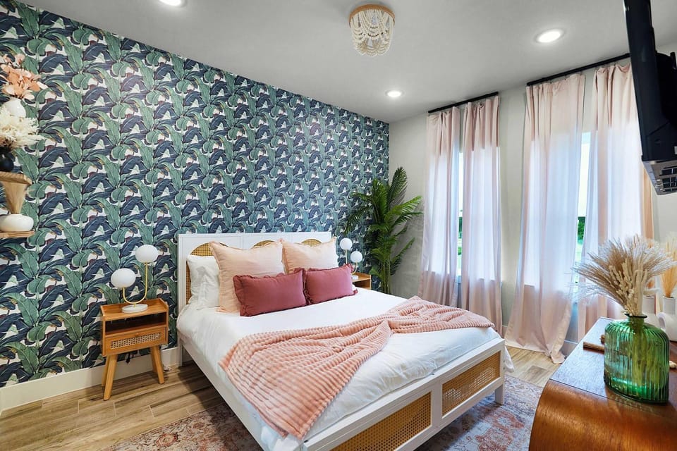 Houston Heights Boho Getaway Near Downtown House in Houston