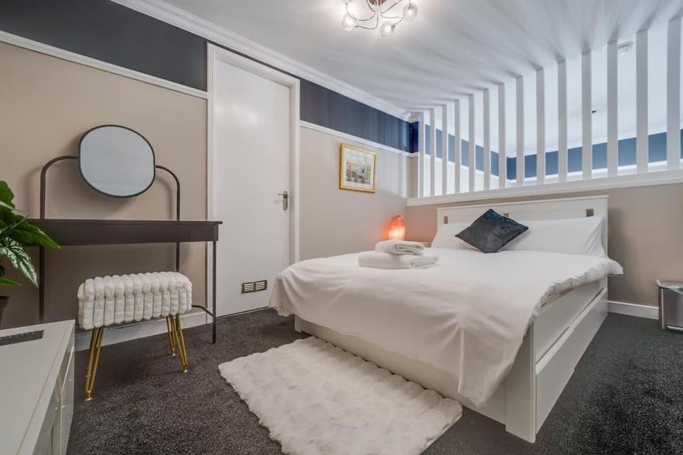Luxurious Royal 2BR Apartment, Glasgow City Centre House in Glasgow