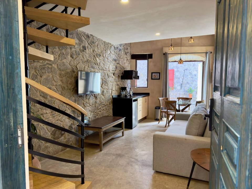 Communal lounge/ TV room, Living room