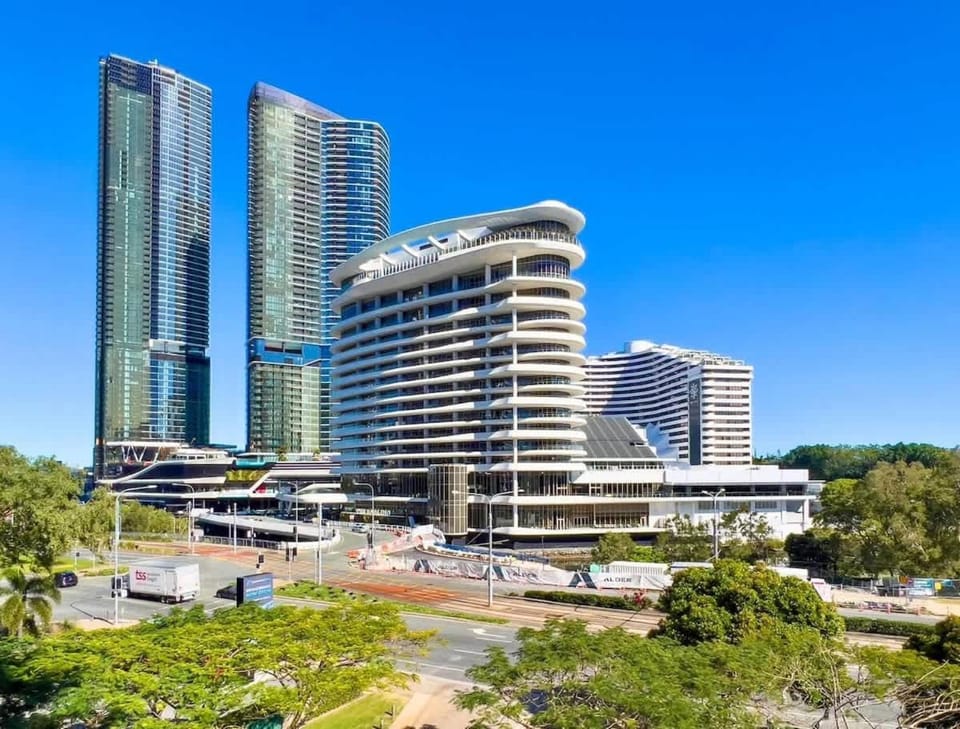 Broadbeach on the Park Apartment in Gold Coast