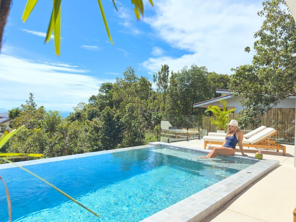 Balcony/Terrace, Swimming pool
