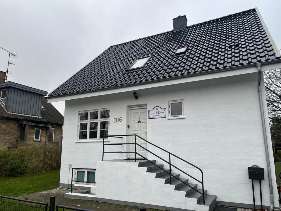 Property building, Day