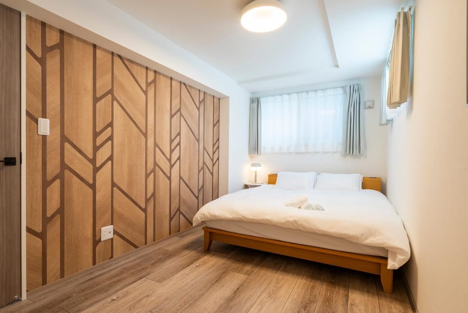 Bed, Bedroom, towels, wardrobe