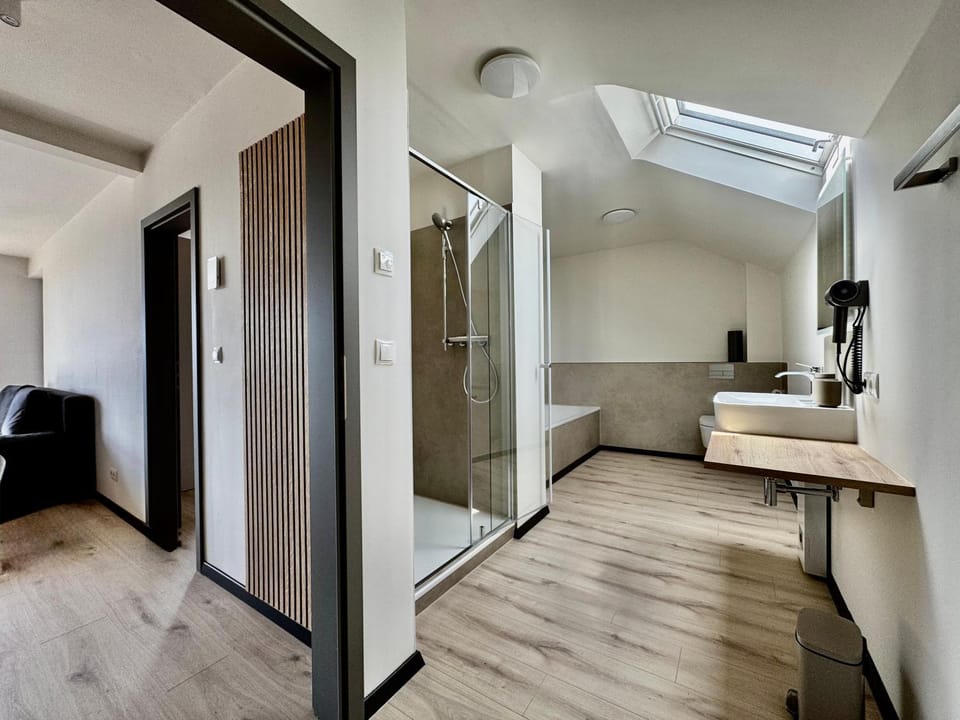 Shower, Bathroom
