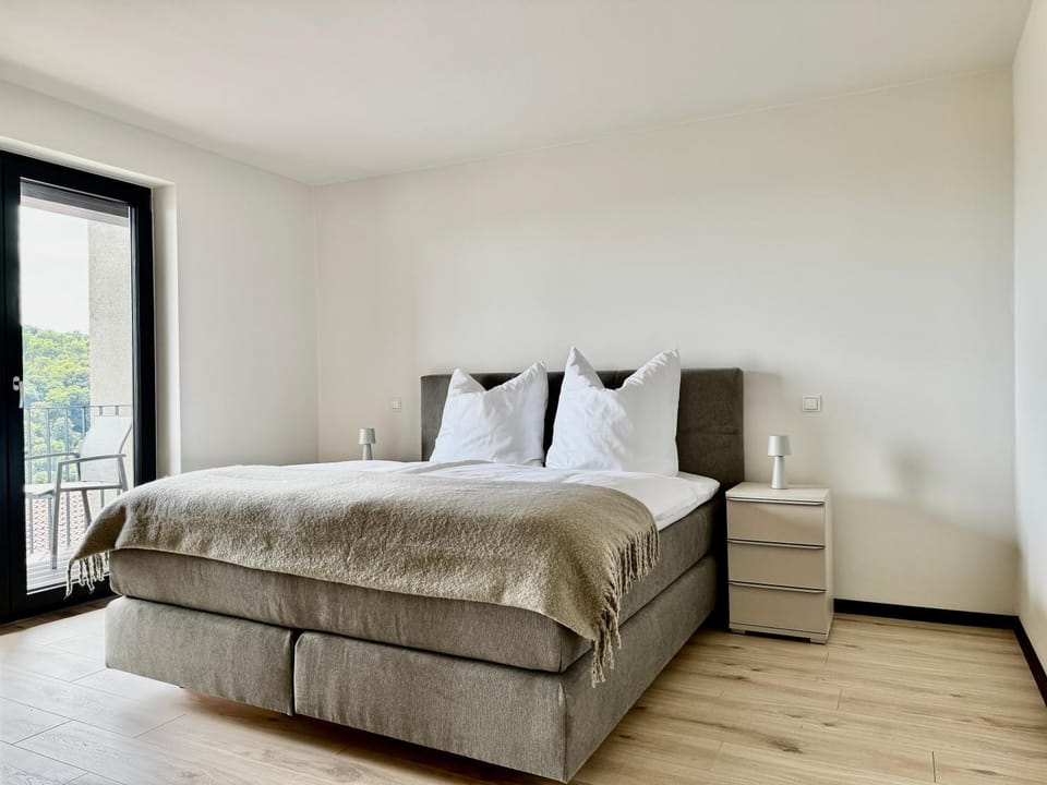 Bed, Bedroom