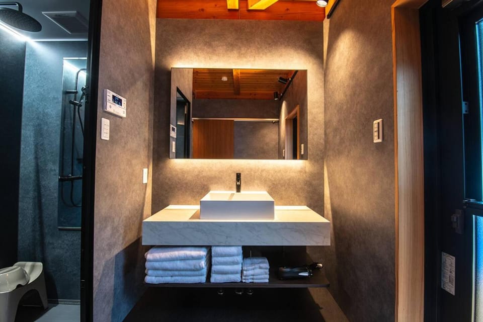 Bathroom, towels