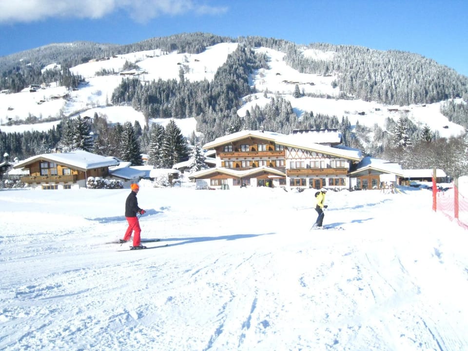 Winter, Skiing
