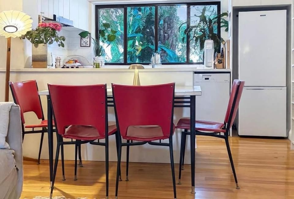 Bronte Beach 500m - 2BR - access to rooftop with Ocean Views Apartment in Sydney