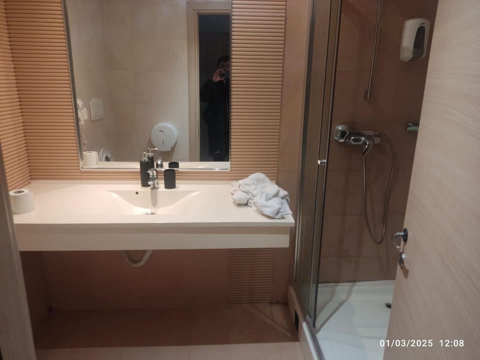 Red apartament Apartment in Bucharest