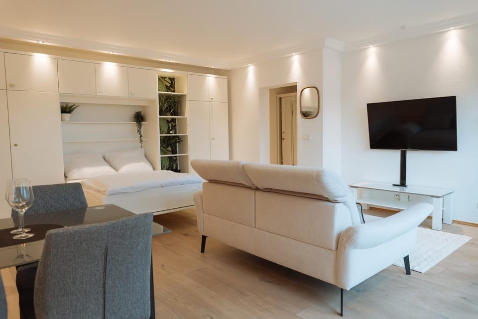 TV and multimedia, Living room, Photo of the whole room, Seating area