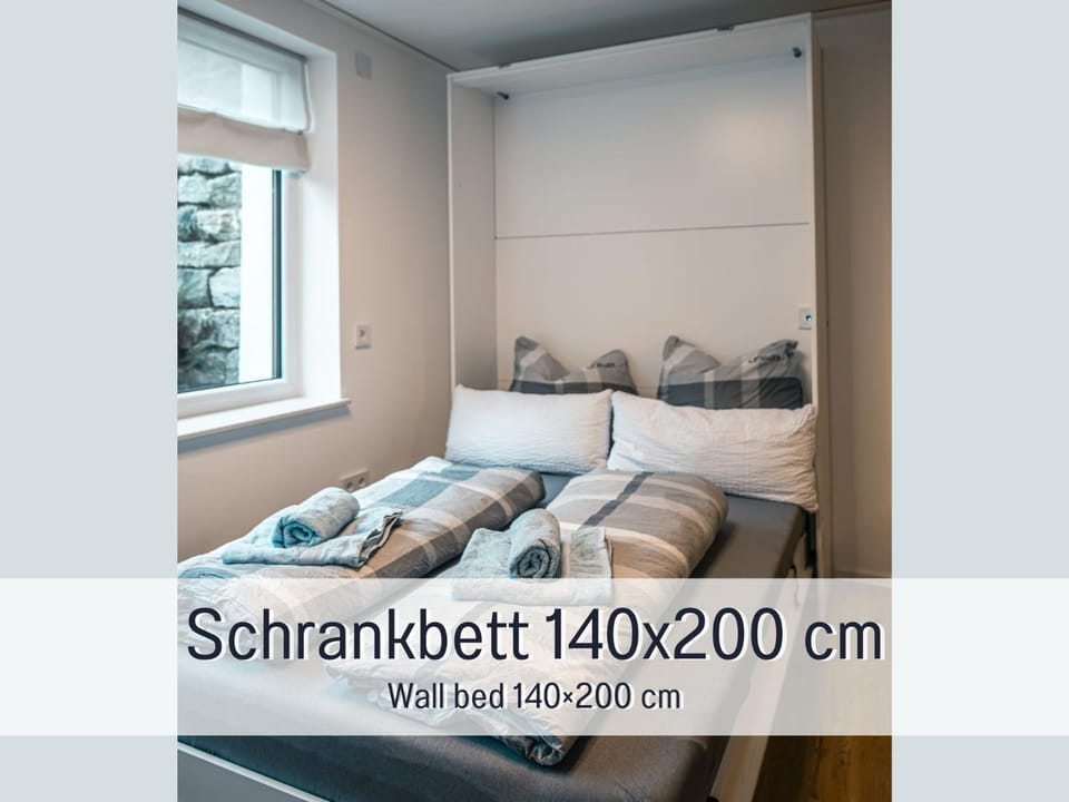 Bed, Living room