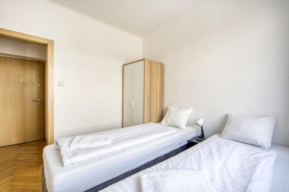 Bed, Photo of the whole room, Bedroom, towels, wardrobe