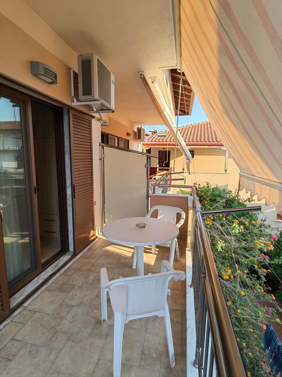 View (from property/room), Balcony/Terrace