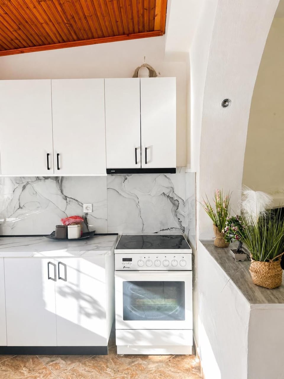 Spacious 3BR Apartment Near Lungomare Sleeps 8 Balcony Apartment in Vlorë