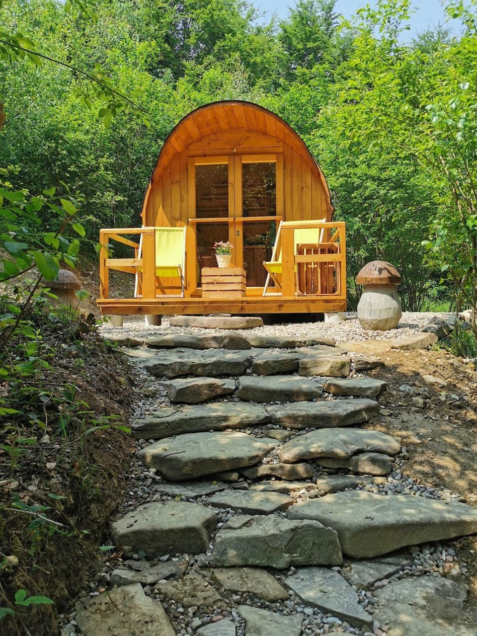 Hope Mountain Escape Poland, Charming Barrel House House in Lesser Poland Voivodeship