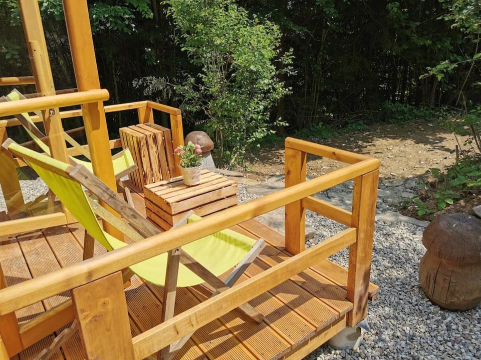 Hope Mountain Escape Poland, Charming Barrel House House in Lesser Poland Voivodeship