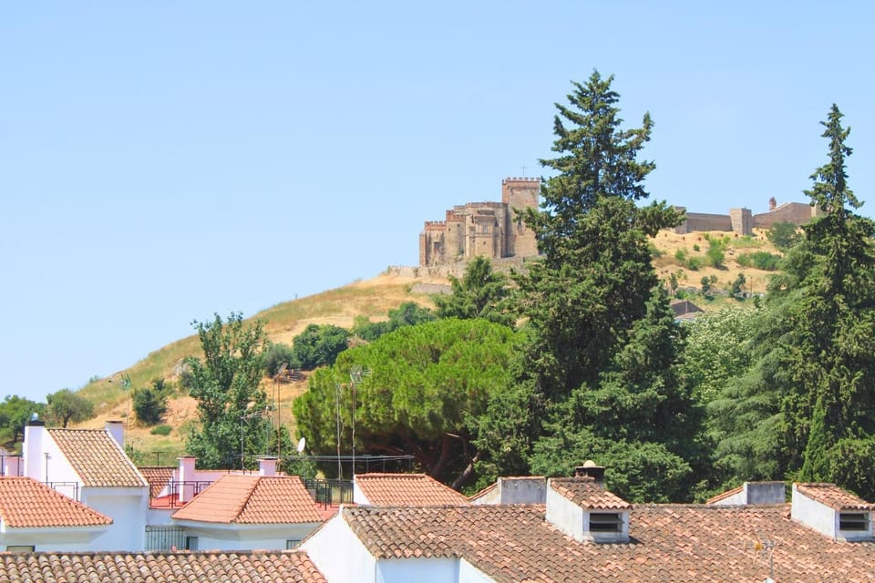 Nearby landmark, Natural landscape, Landmark view, Mountain view