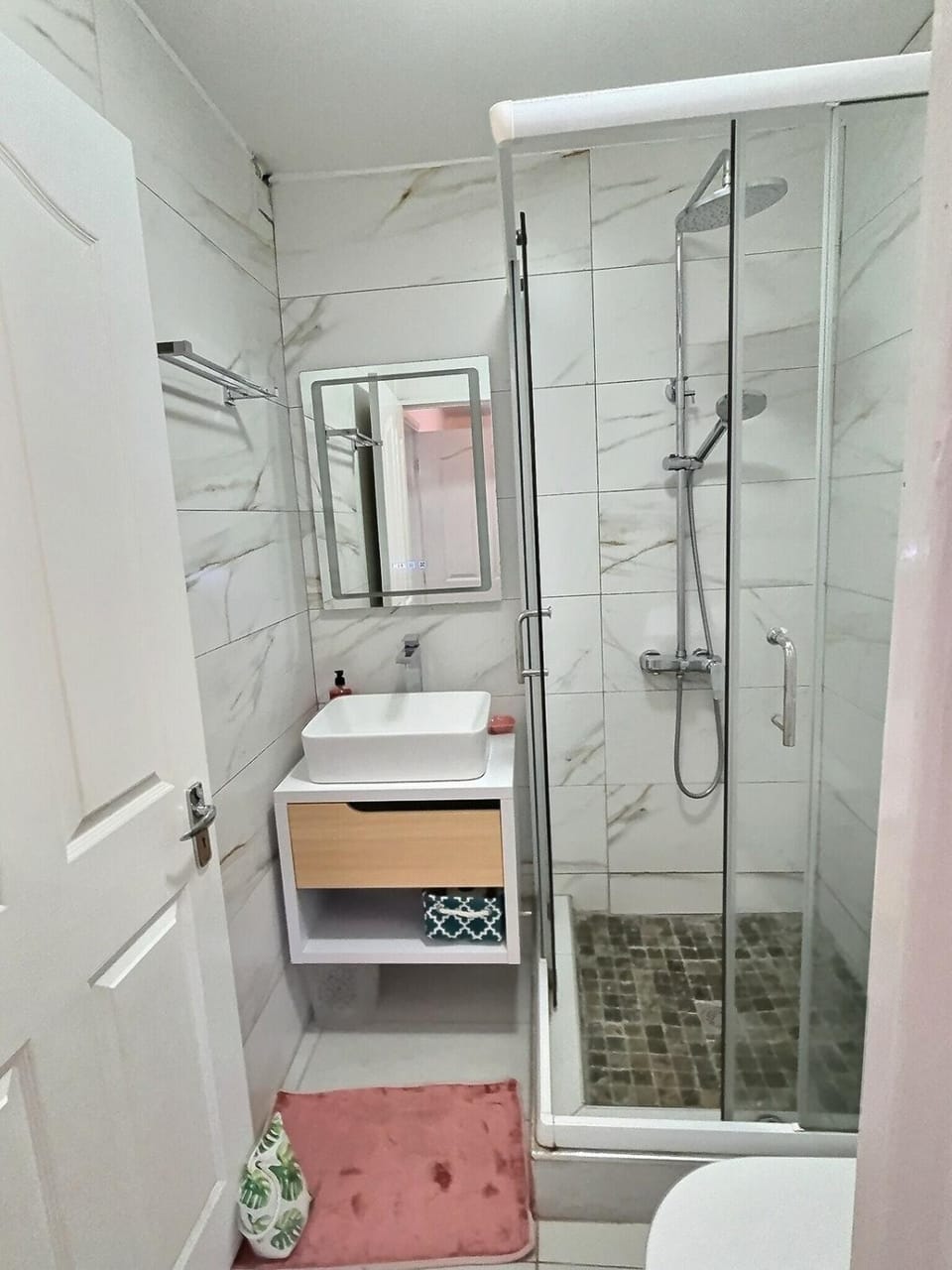 Shower, Toilet, Bathroom