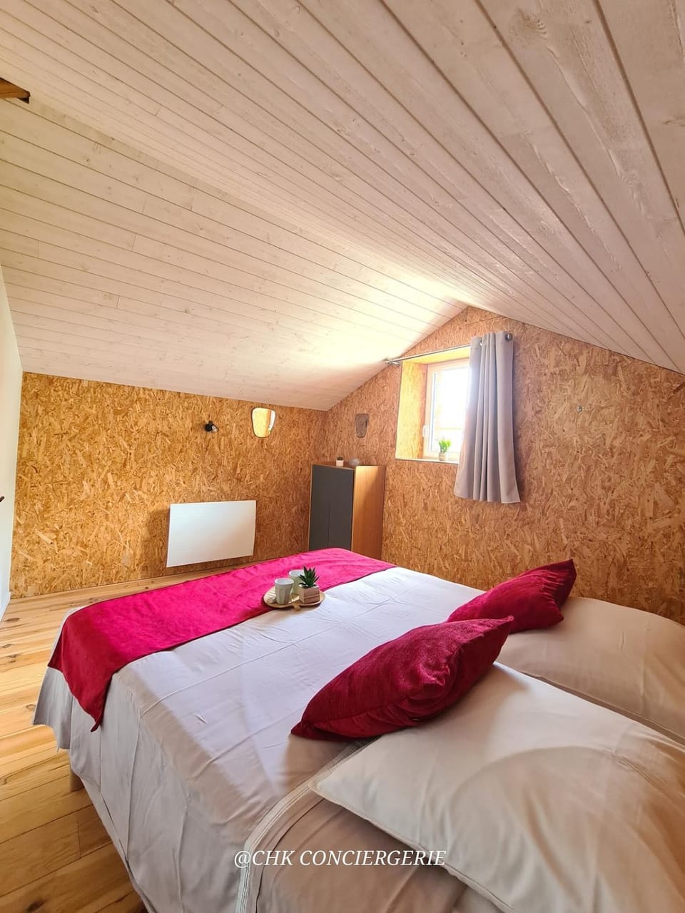 Bed, Photo of the whole room, Bedroom, wardrobe