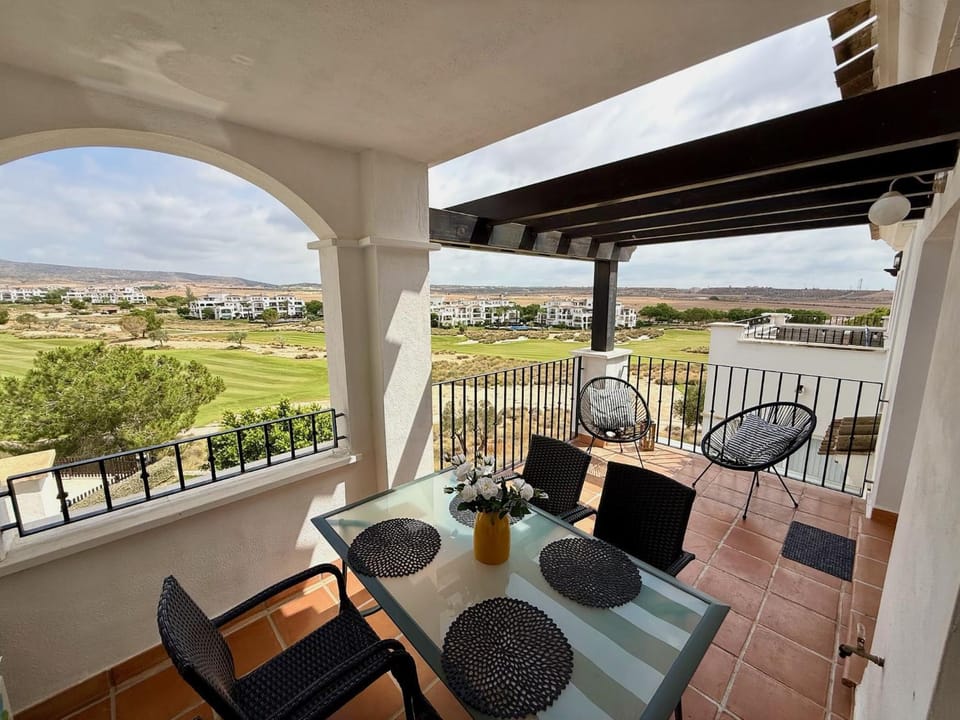 Natural landscape, View (from property/room), Balcony/Terrace, Dining area