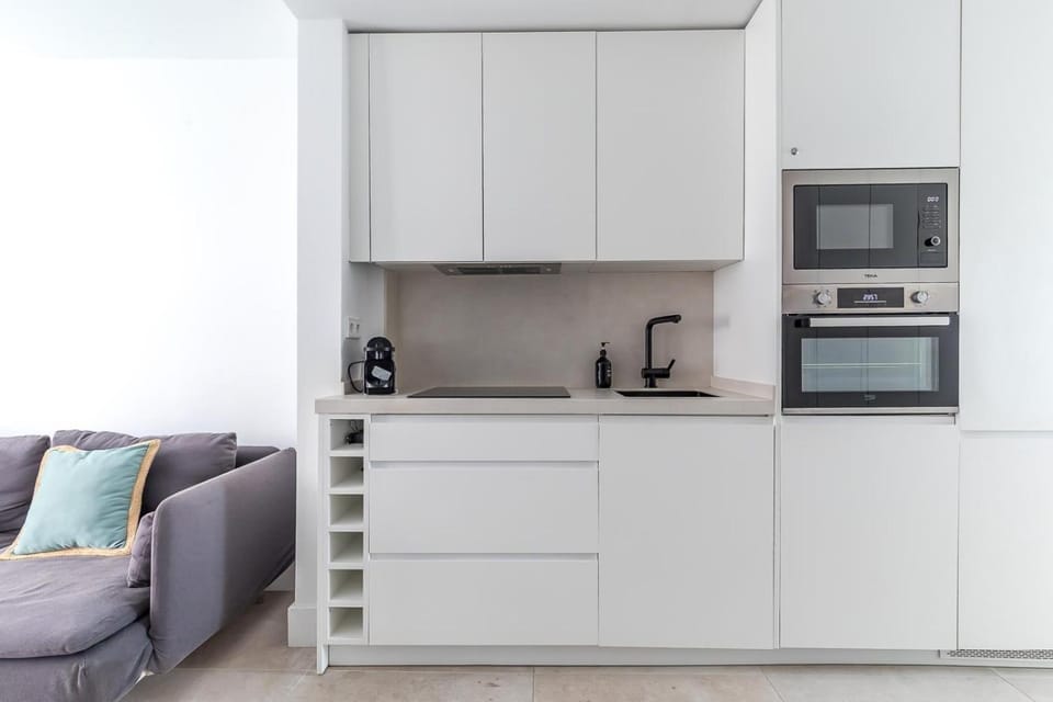 Coffee/tea facilities, toaster, kitchen