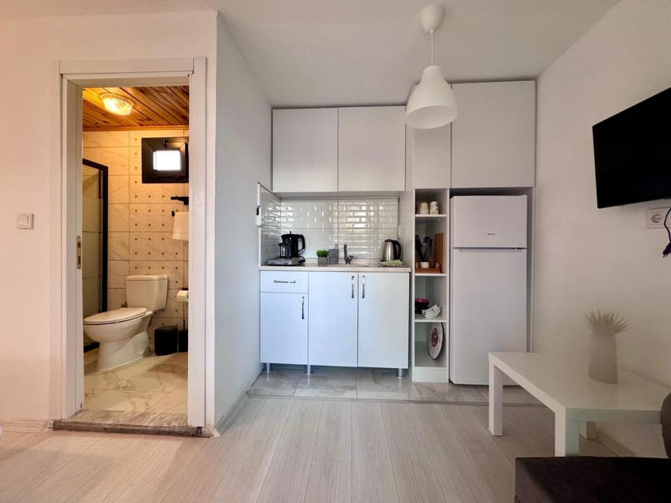 Bathroom, Kitchen or kitchenette