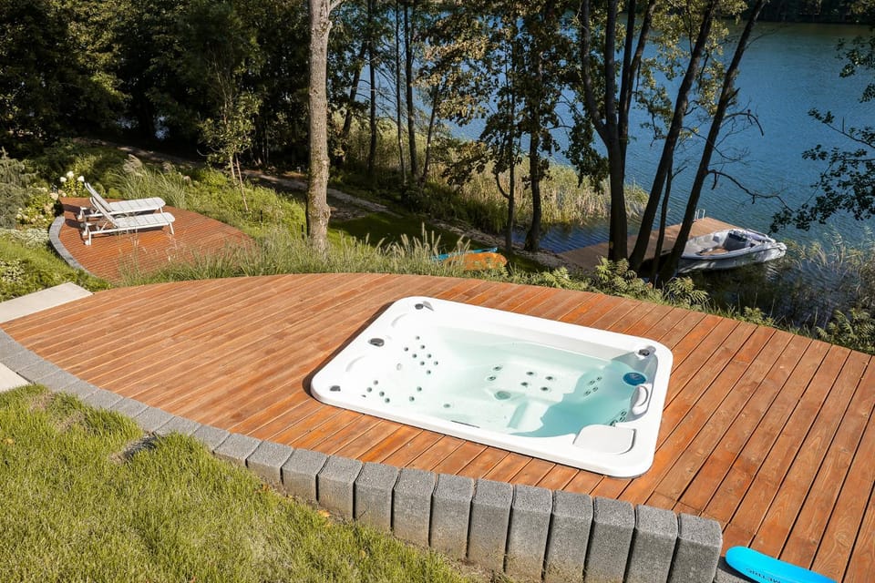 Hot Tub, Balcony/Terrace, Seating area, Lake view