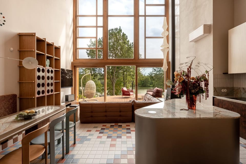 Communal lounge/ TV room, Garden, View (from property/room), Living room, Dining area, kitchen
