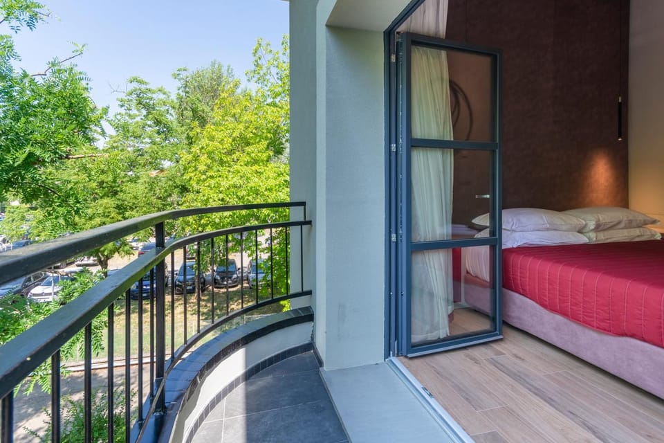 Bed, Day, View (from property/room), Balcony/Terrace, Photo of the whole room, Bedroom