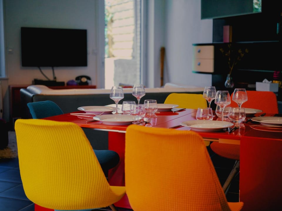 TV and multimedia, Living room, Dining area, internet