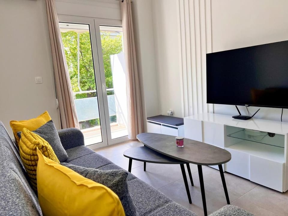 Downtown Bliss - Piraeus Street by ΜΡS Apartment in Athens