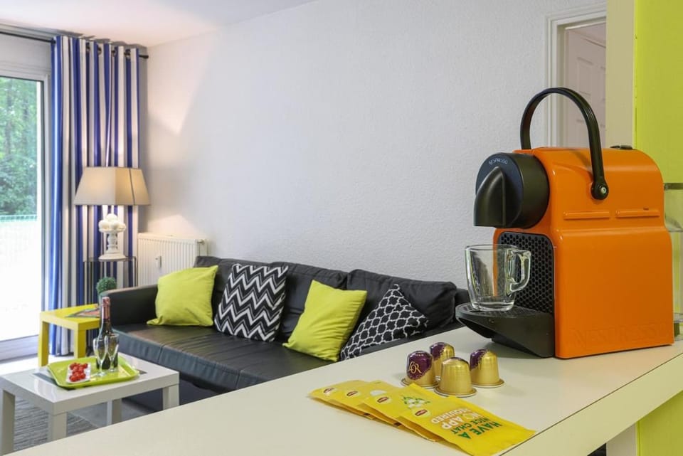 Coffee/tea facilities, Living room, Seating area