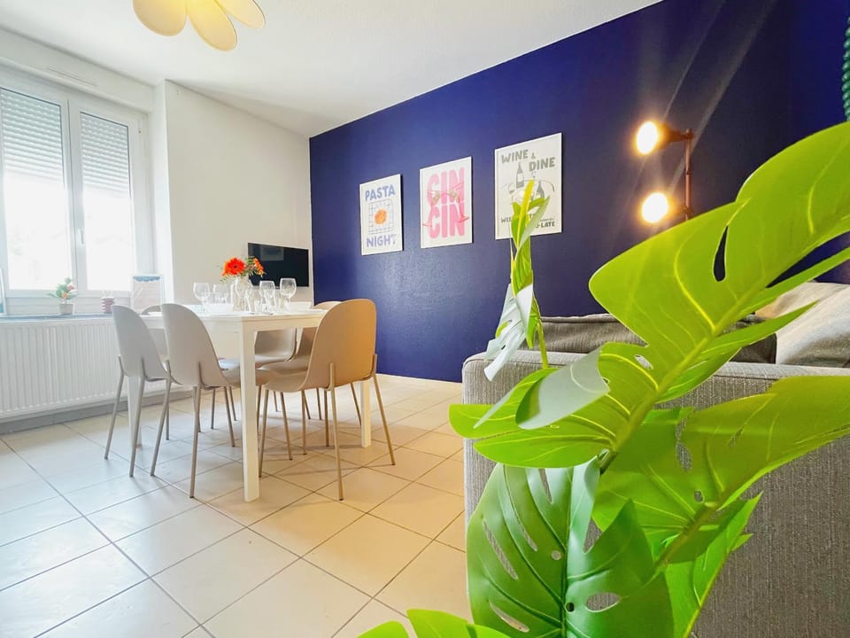 Othello - Appartement 6 personnes - Check in h24 & Wifi Apartment in Lyon