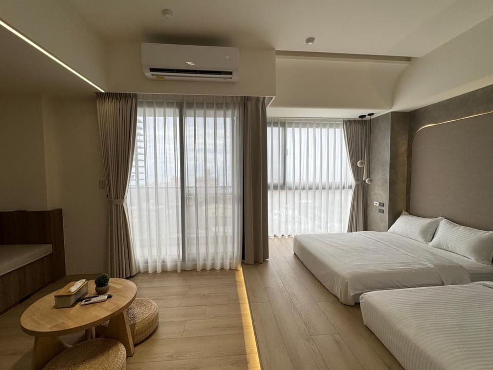 Living room, Bedroom, air conditioner