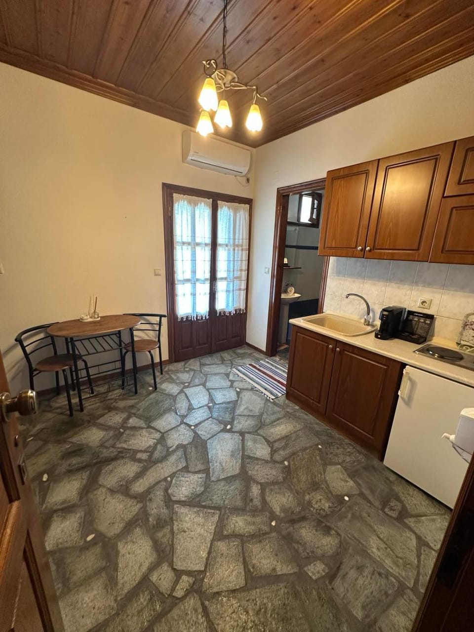Kitchen or kitchenette, stove