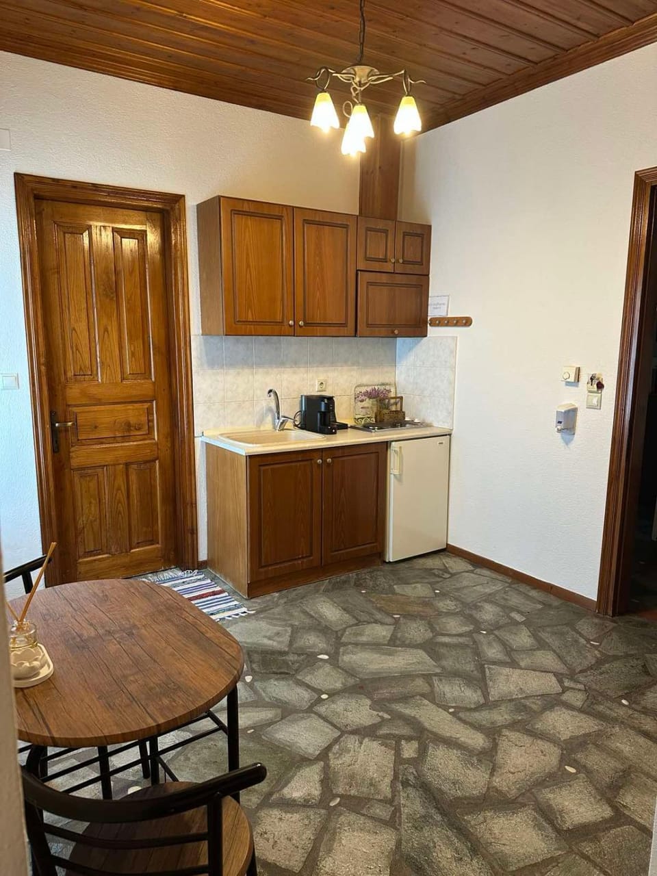Kitchen or kitchenette, stove