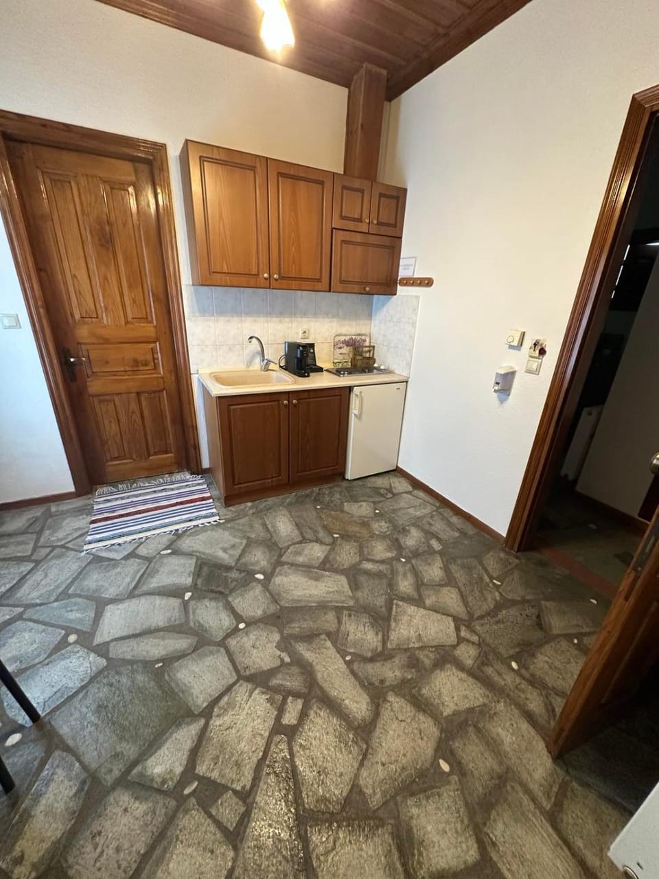 Kitchen or kitchenette, stove
