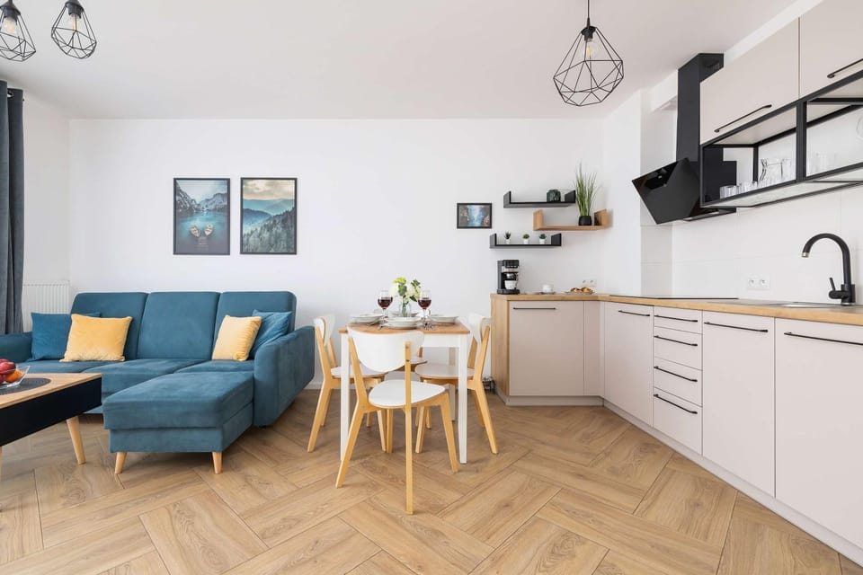 Kitchen or kitchenette, Seating area