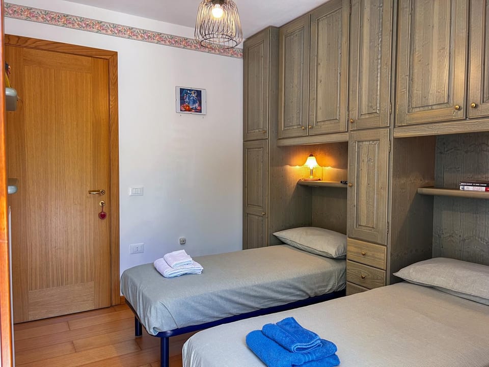 Bed, Photo of the whole room, Bedroom, towels, wardrobe