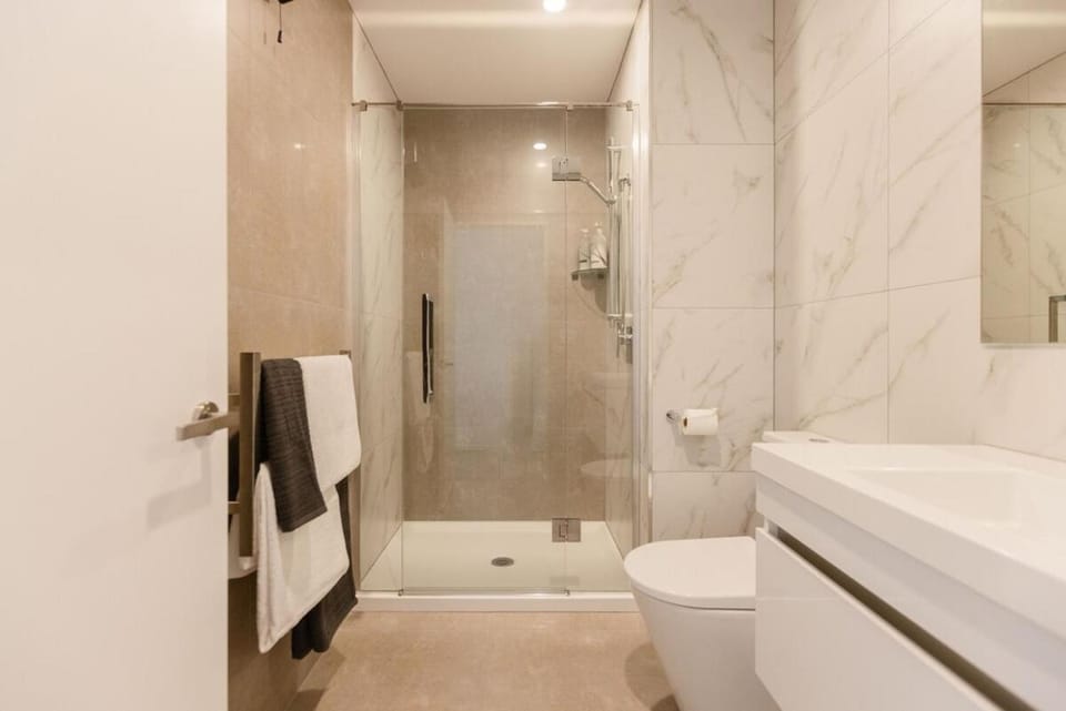 Luxury CBD Townhouse 3 Bed 2 Bath With Car Park House in Christchurch