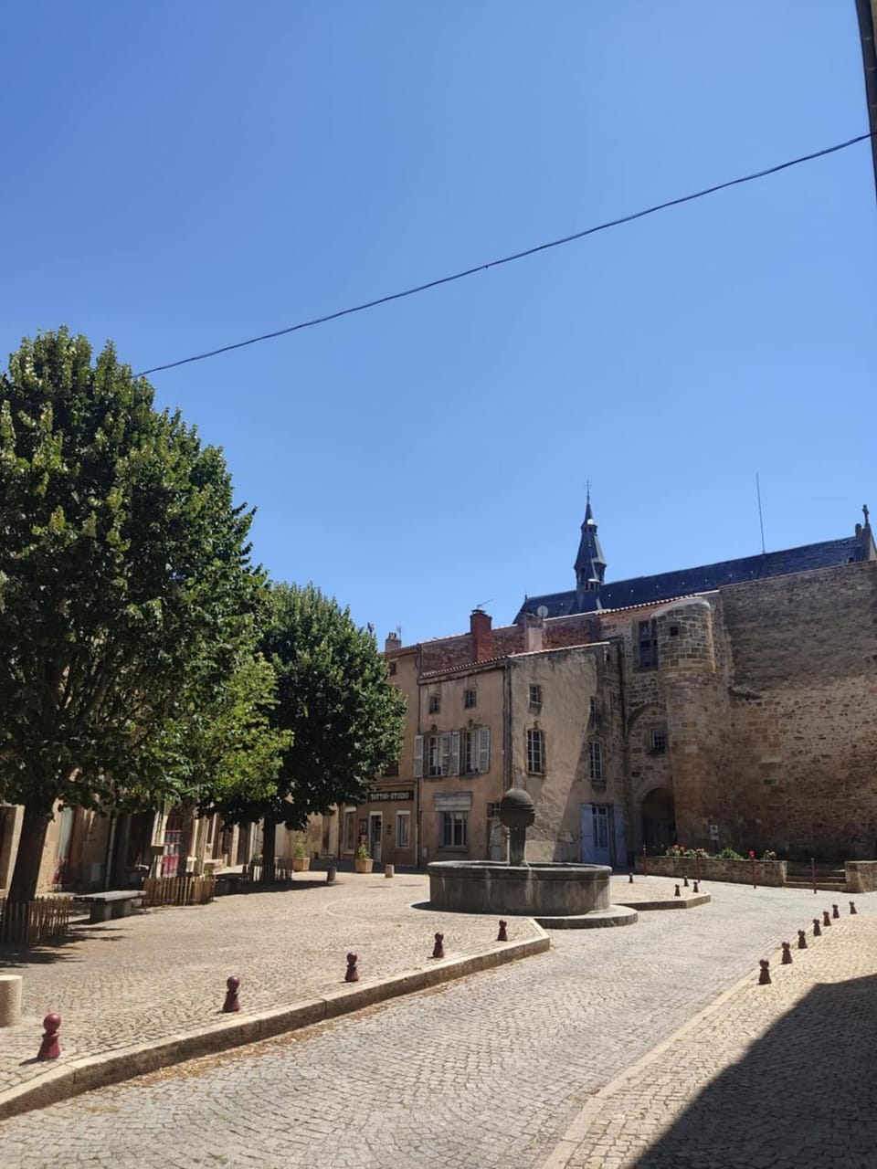 Neighbourhood, Landmark view